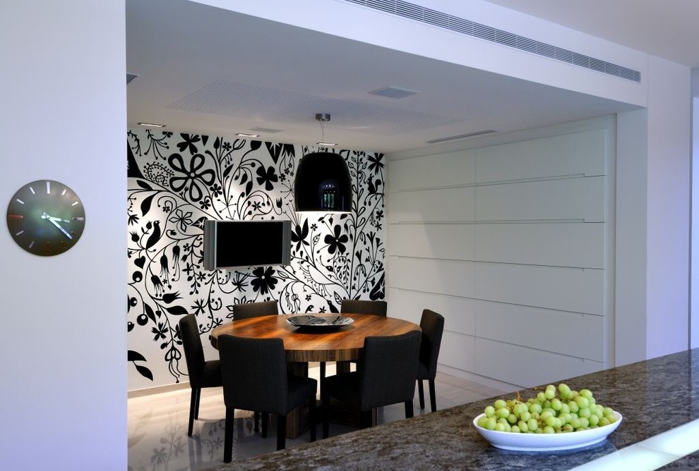 Israel Toile Wallpaper Black And White With Dome Pendant - Contemporary Mural Dining Room - HD Wallpaper 