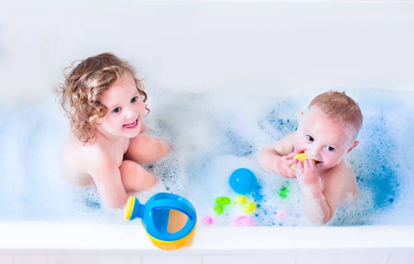 Photo Wallpaper Toys, Child, Boy, Small, Girl, Bath, - Children Bath Bathroom - HD Wallpaper 
