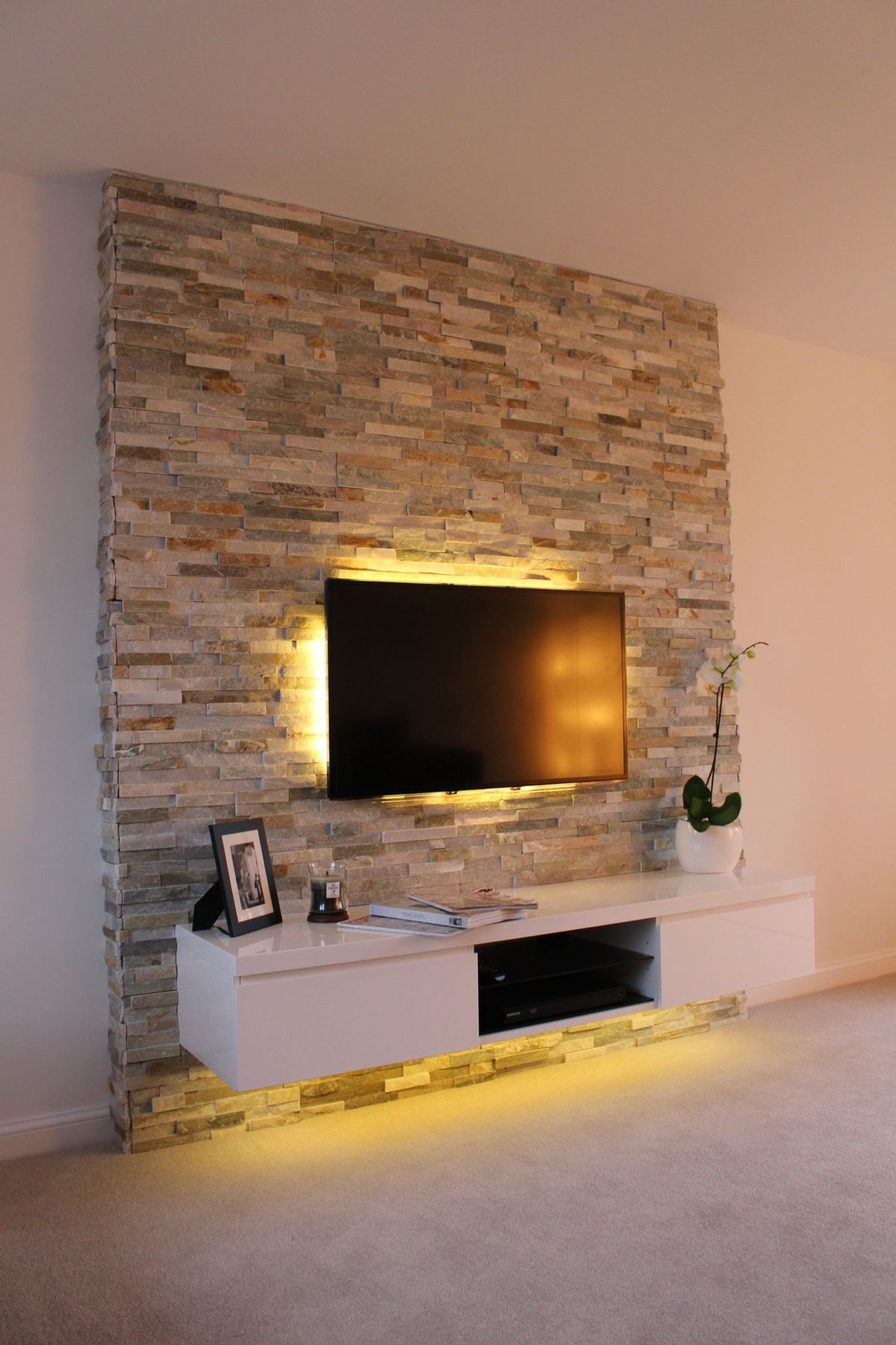 Living Room Accent Wall Ideas With Tv - HD Wallpaper 