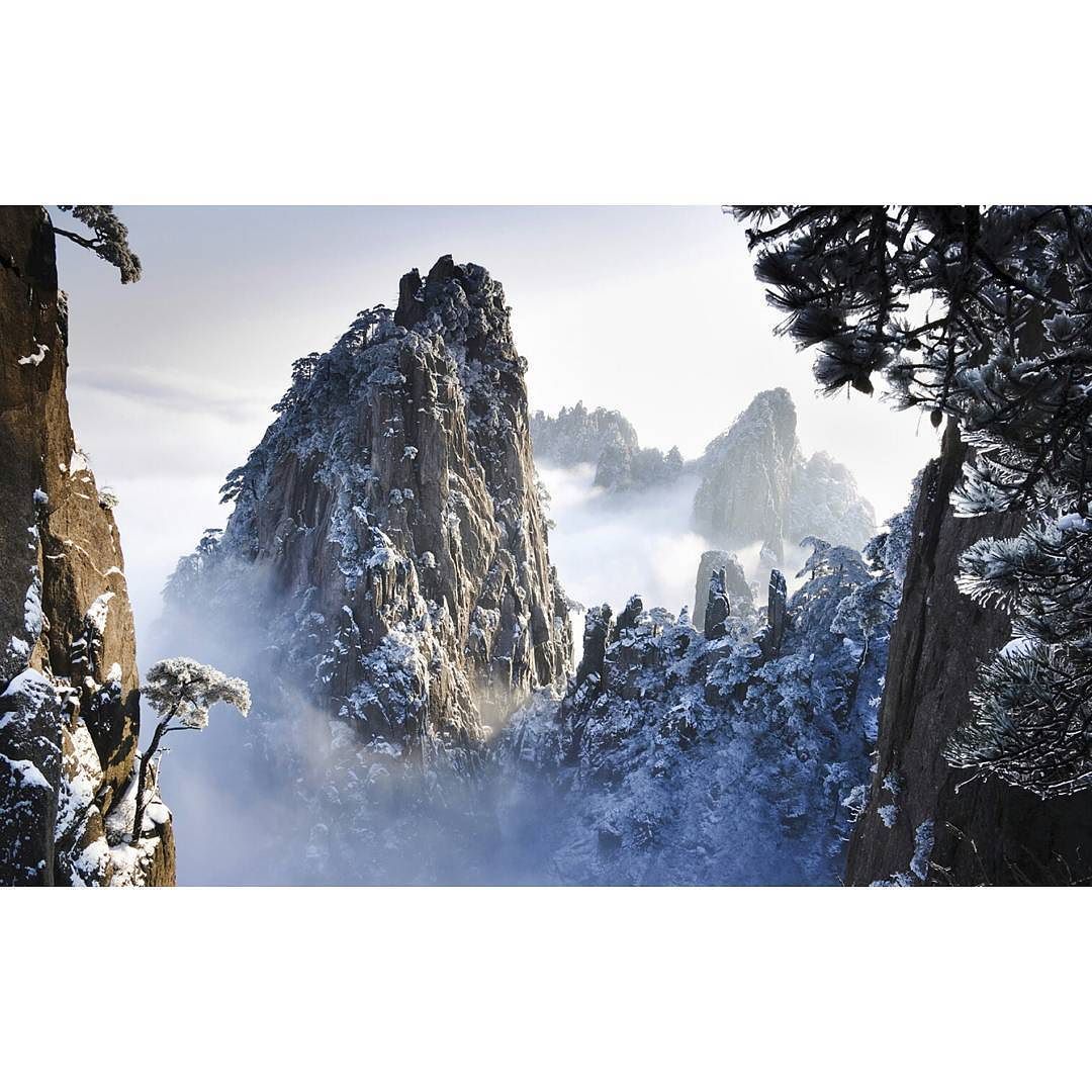 China Huangshan - HD Wallpaper 