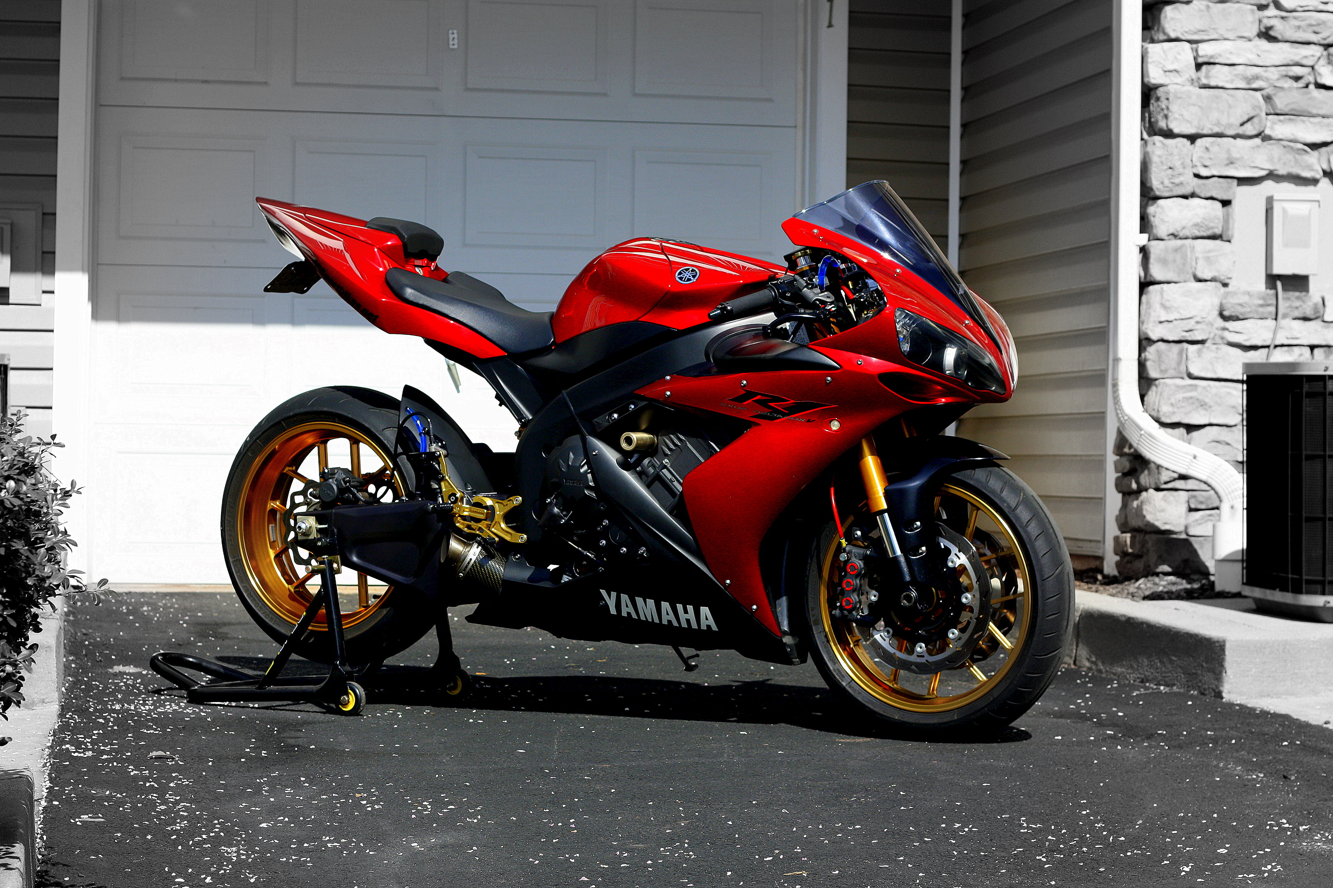 Спортбайк Yamaha r1