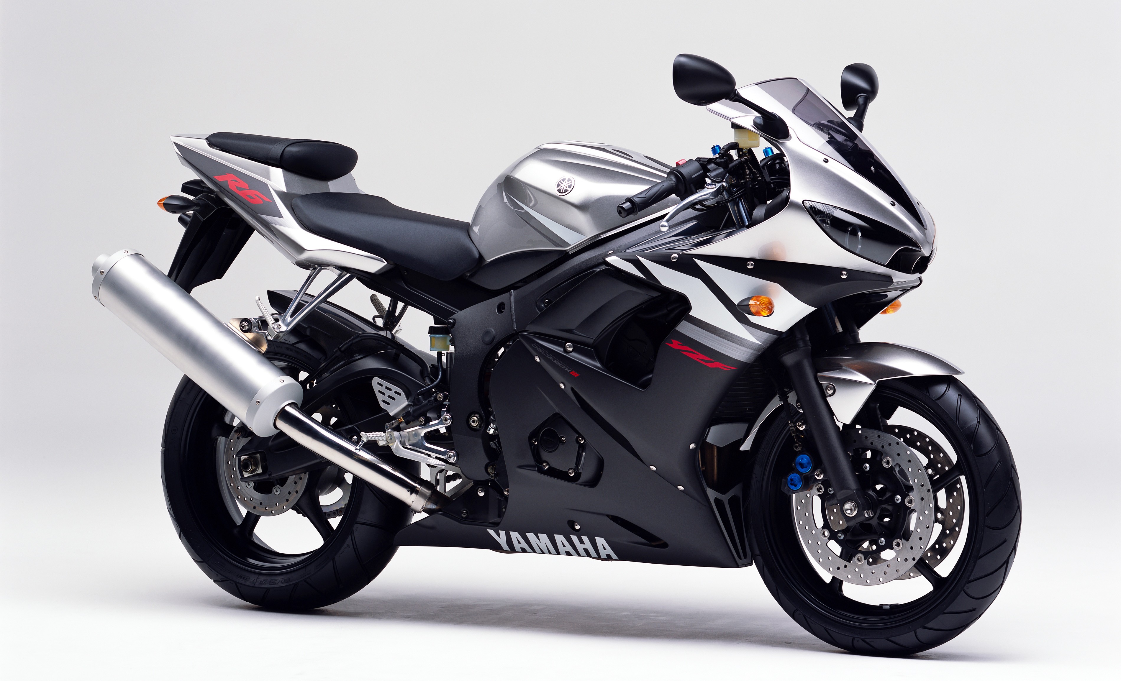 Bike Wallpapers, Motorbike Races, Race Wallpapers, - Yamaha Yzf R6 2005 - HD Wallpaper 