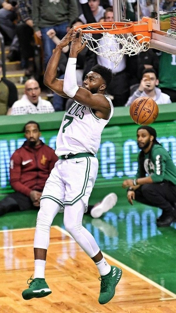 jayson tatum dunking on lebron wallpaper