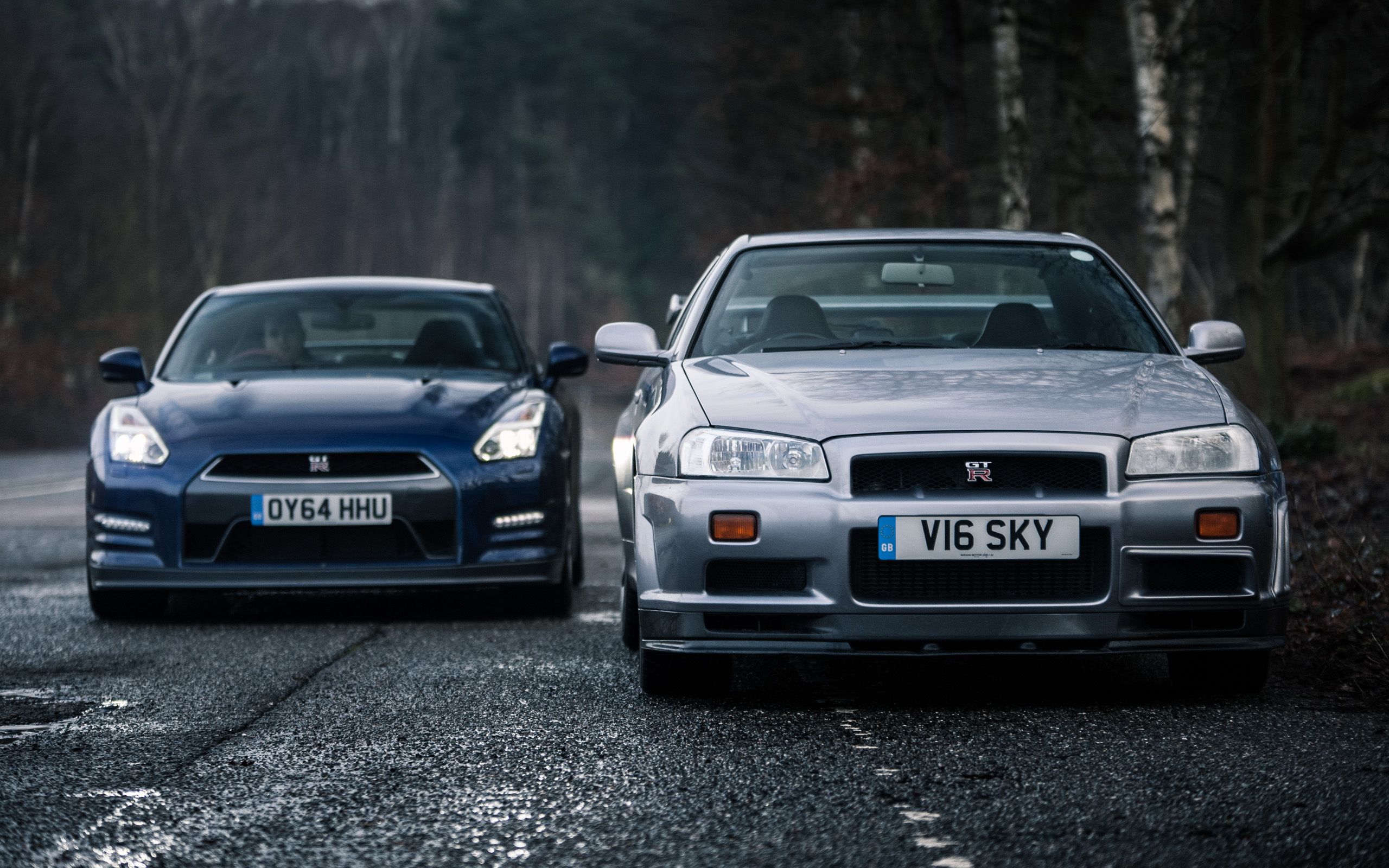 Gtr R35 And R34 2560x1600 Wallpaper Teahub Io