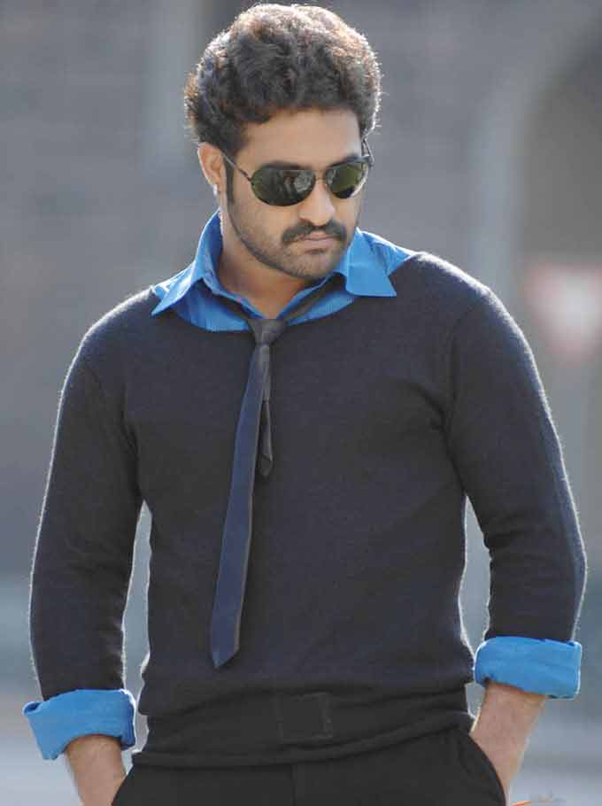 Ntr Stills, Ntr Pics, Ntr Images, Jr Ntr Wallpapers, - Jr Ntr Adhurs Movie  - 680x910 Wallpaper 