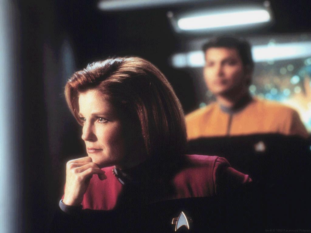 Serious - Janeway Kiss Seven - HD Wallpaper 