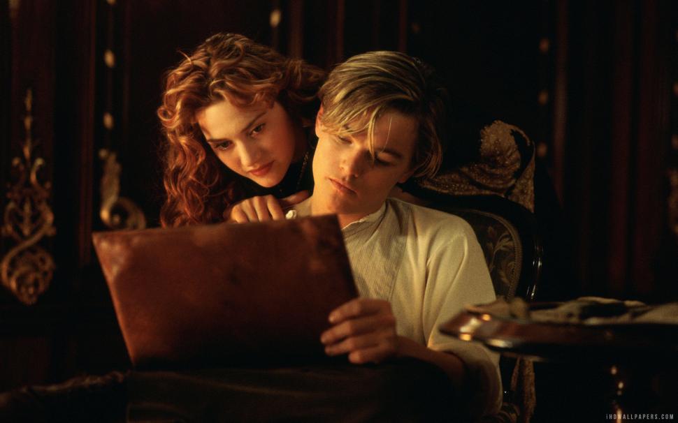 Kate Winslet And Leonardo Dicaprio Titanic 1997 Wallpaper,1997 - Leonardo Dicaprio Painting Scene - HD Wallpaper 