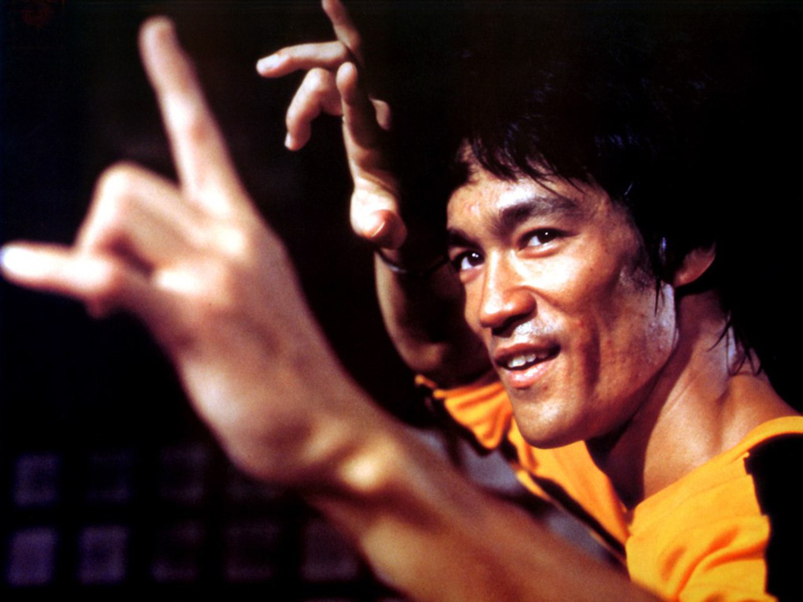 Bruce Lee 1600x10 Wallpaper Teahub Io