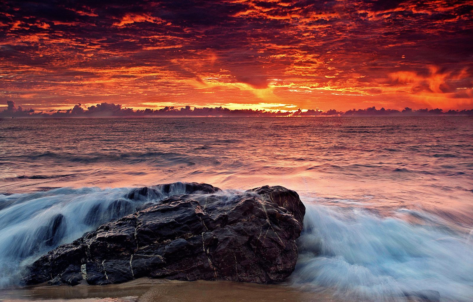 Nature Sky Water Beautiful Sea Ocean Clouds Sunset - Steve Maraboli - HD Wallpaper 
