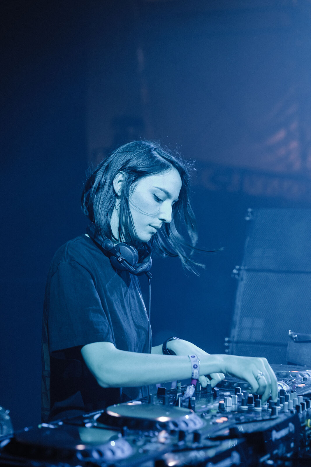 Amelie Lens Hd Console - 1067x1600 Wallpaper - teahub.io