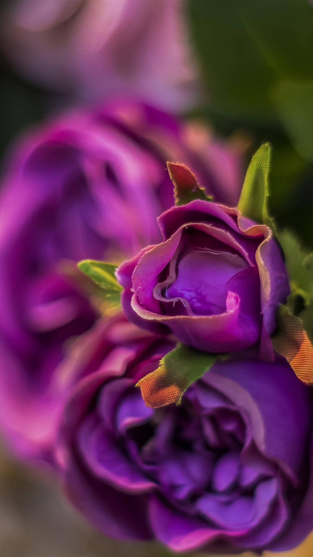 Iphone Wallpaper Artificial Flowers, Purple Roses - Purple Roses Wallpaper Iphone - HD Wallpaper 