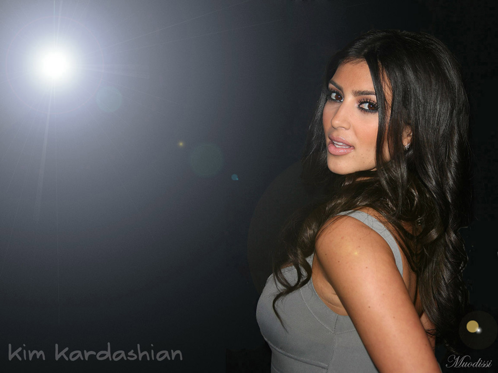 Kim Kardashian Wallpaper - Kim Kardashian Back Pose - HD Wallpaper 