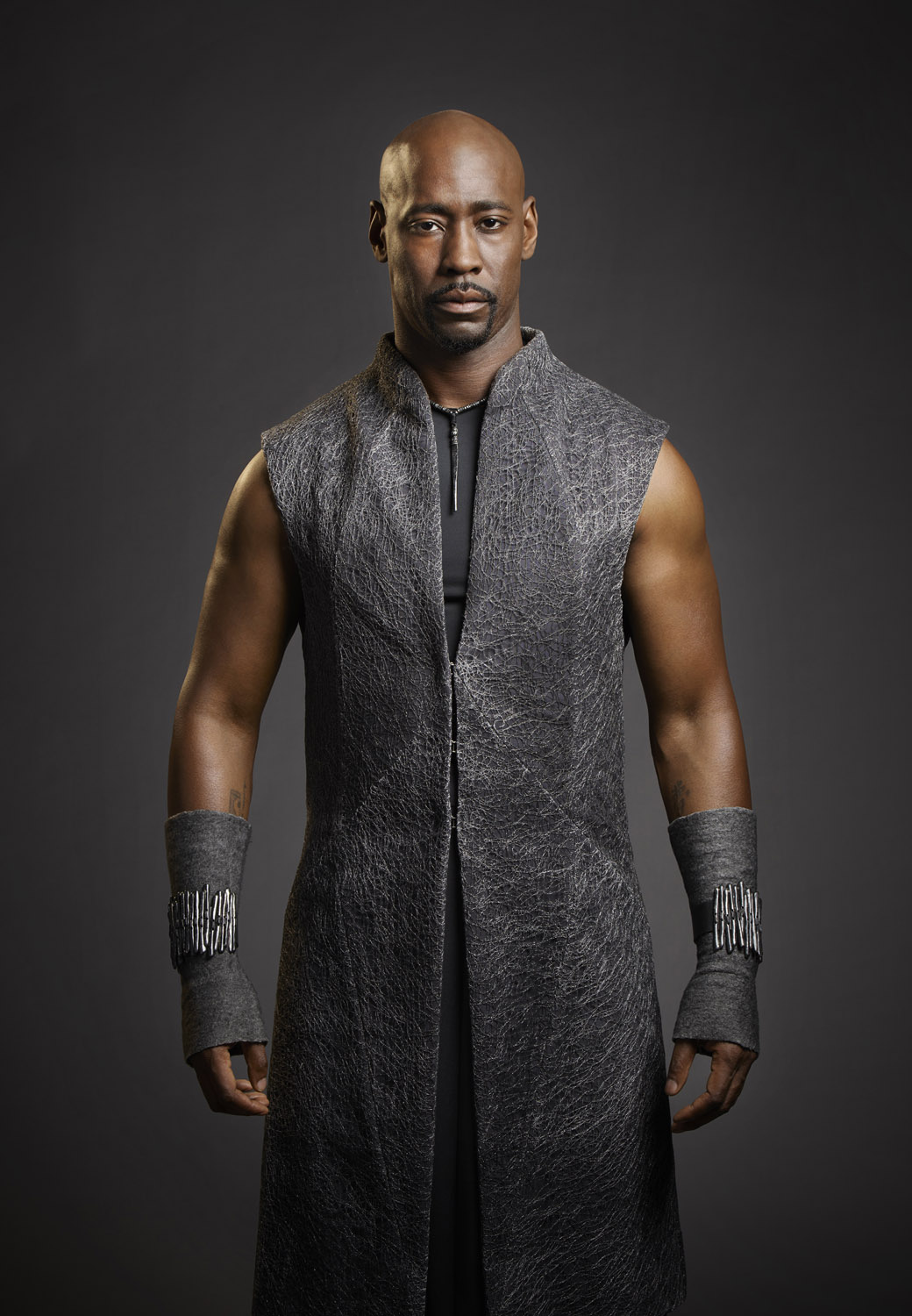 Amenadiel Lucifer - 1040x1500 Wallpaper - Teahub.io