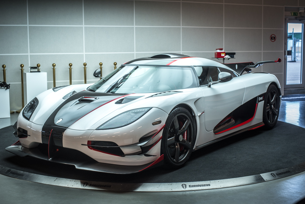 Koenigsegg One 1 White 1000x668 Wallpaper Teahub Io