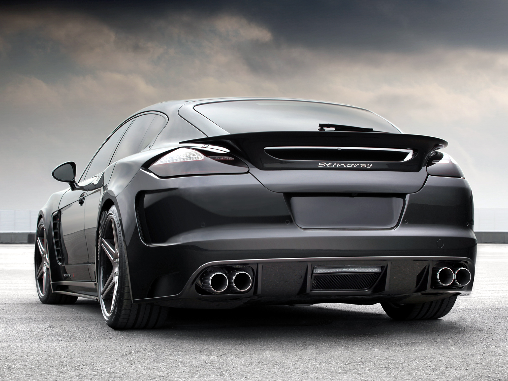 Porsche Panamera Stingray Gtr - HD Wallpaper 