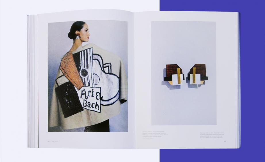 Yves Saint Laurent Accessories Book - 922x565 Wallpaper - teahub.io