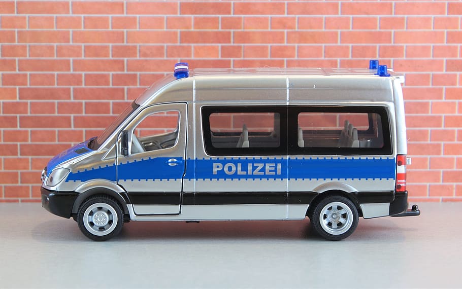 Model Car, Auto, Police Car, Team Bus, Blue Light, - HD Wallpaper 