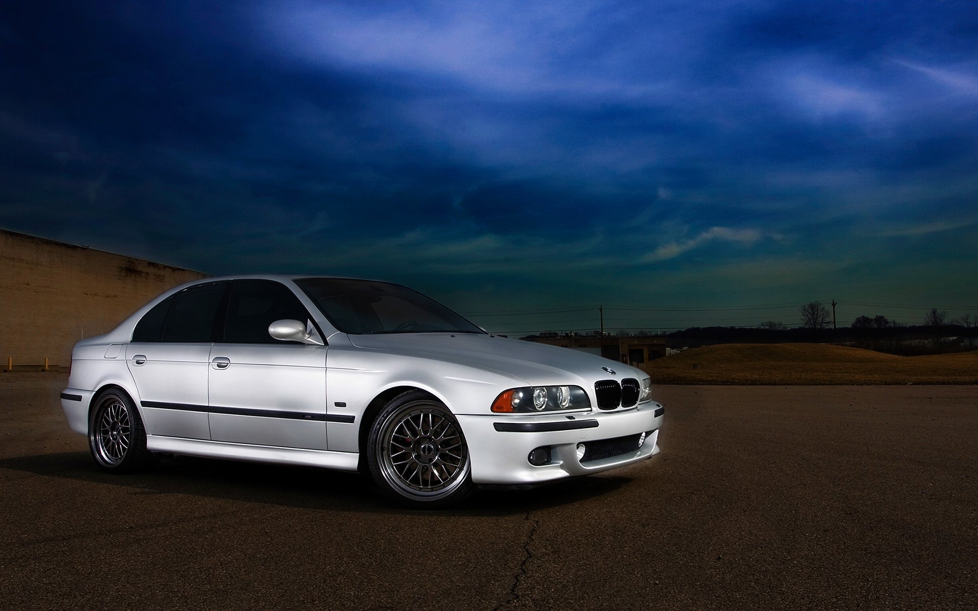 Bmw E39 Wallpaper - HD Wallpaper 