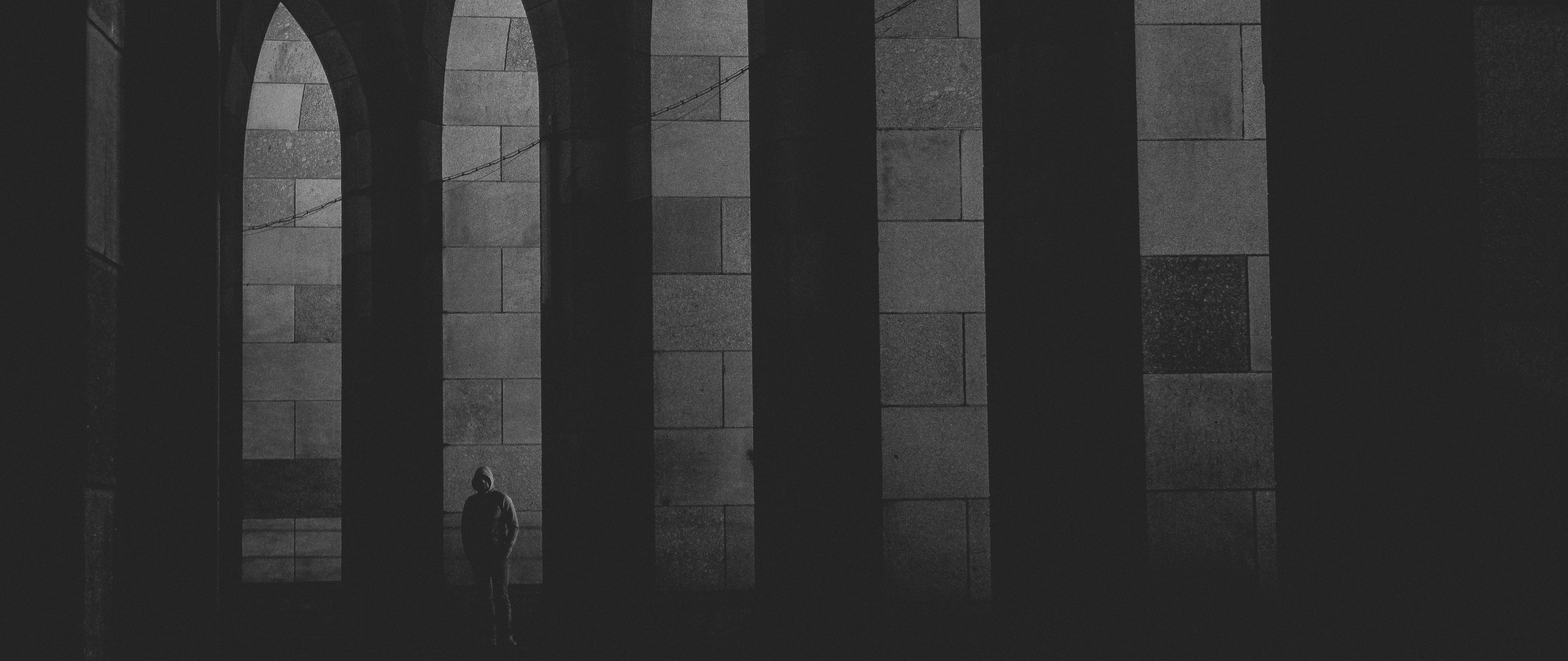 Wallpaper Arches, Lonely, Bw, Loneliness - Darkness - HD Wallpaper 