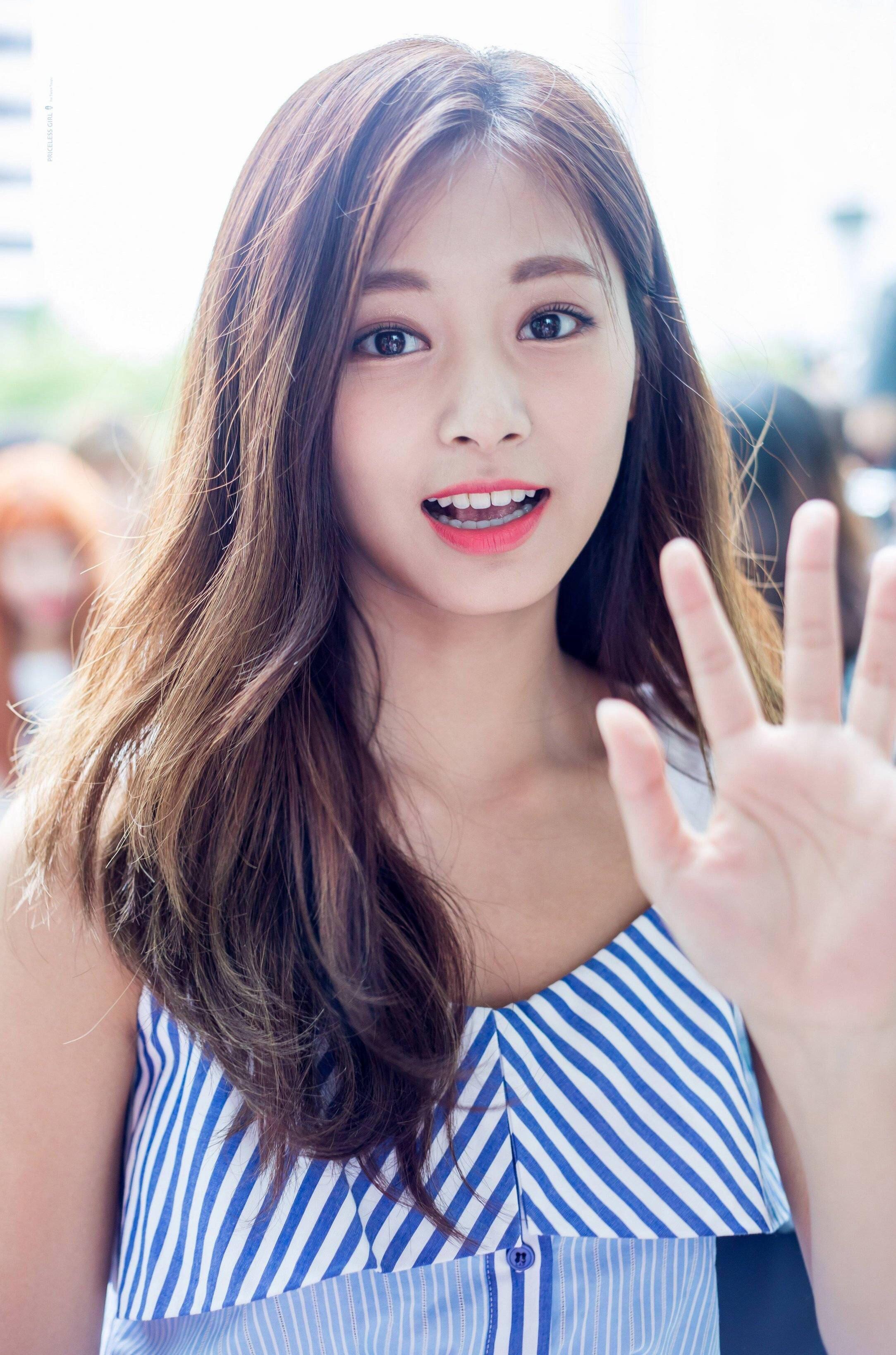 Tzuyu Iphone Wallpaper 2167x3277 Wallpaper