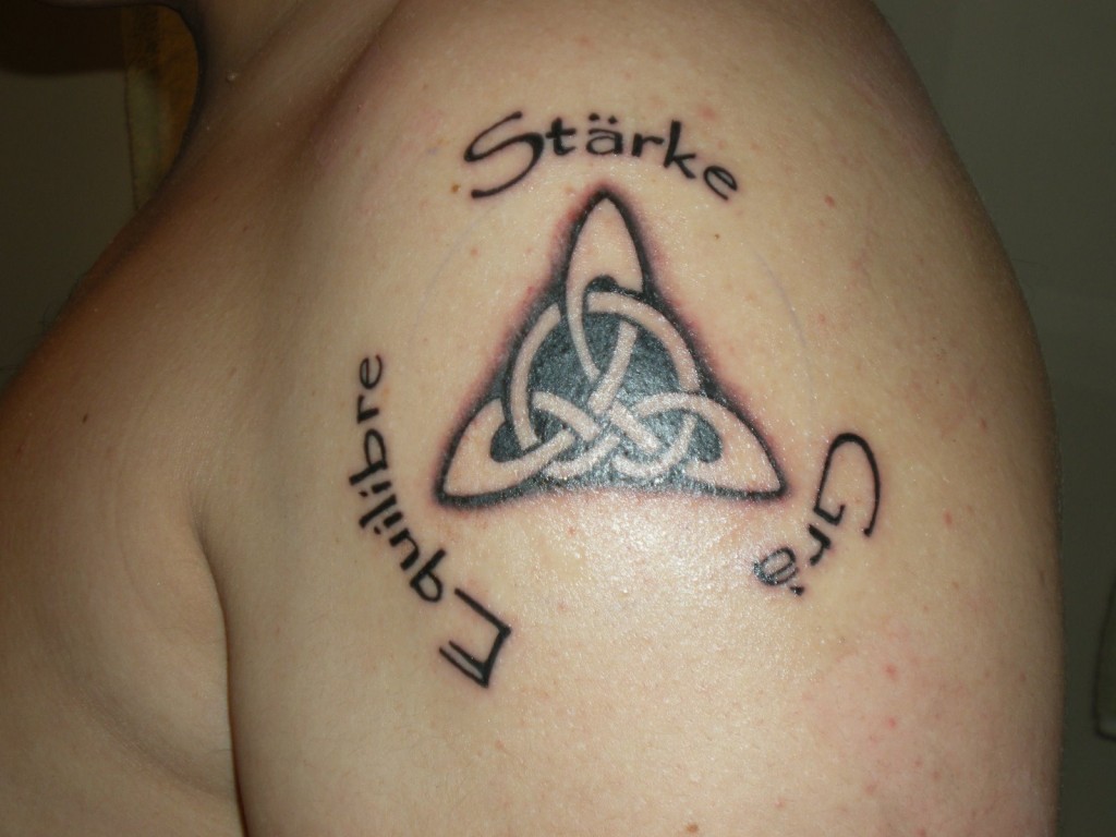 Left Shoulder Celtic Tattoo For Men Irish Celtic Knot Tattoo 1024x768 Wallpaper Teahub Io
