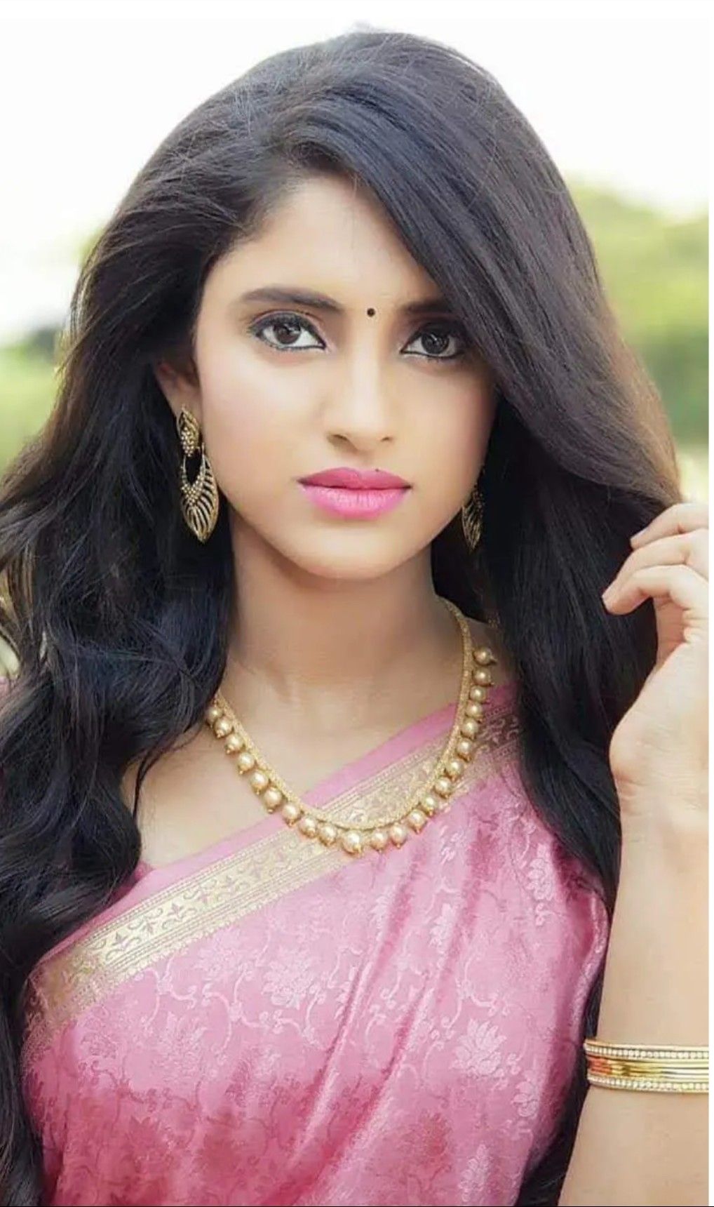 Beauty Beautiful Indian Women 1018x1720 Wallpaper