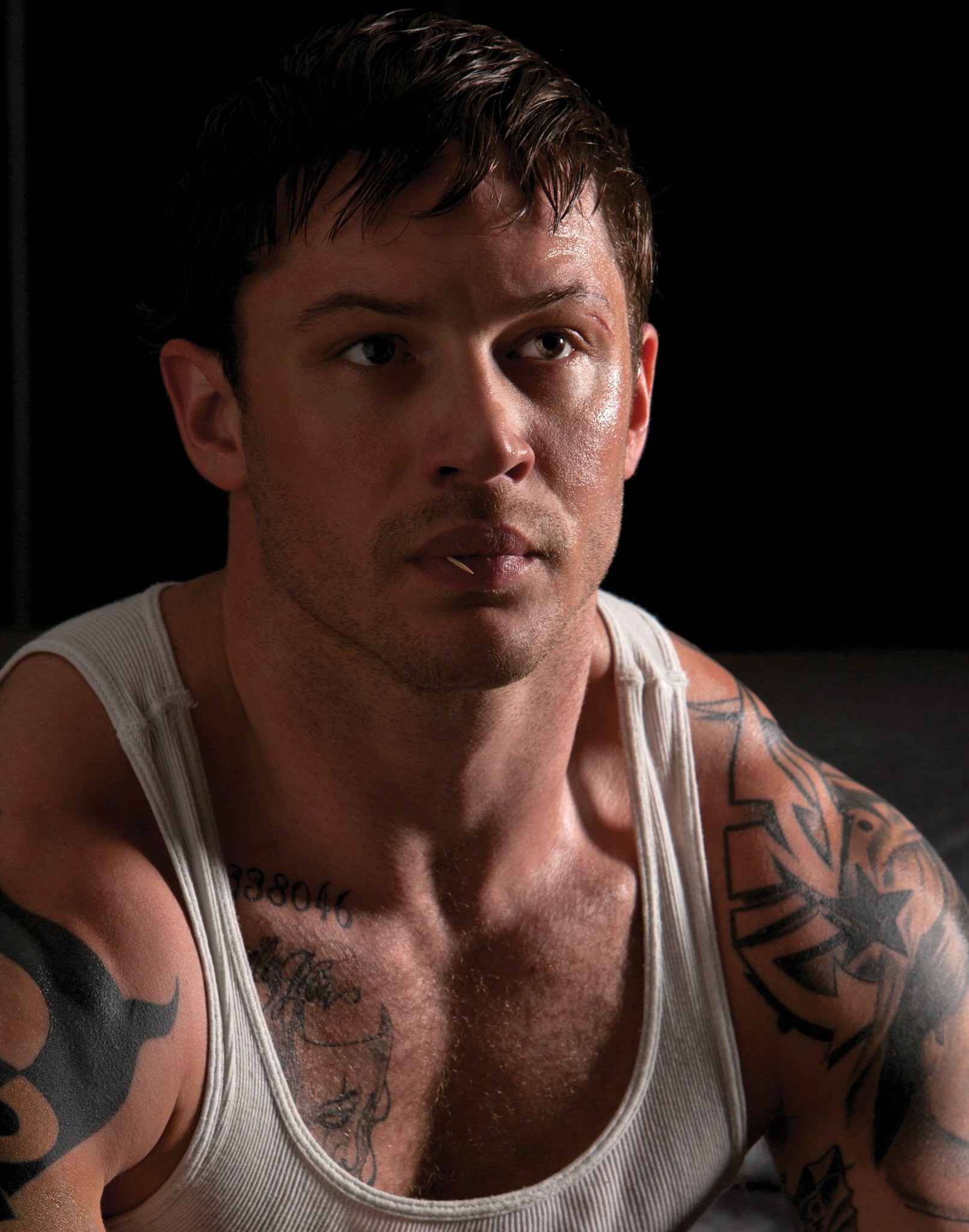 To Download The Tom Hardy Tom Hardy Body Warrior 1611x2048 Wallpaper 