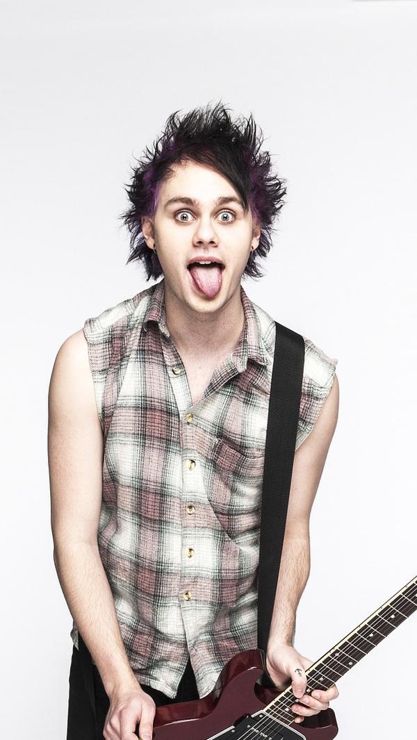 michael clifford wallpaper for iphone