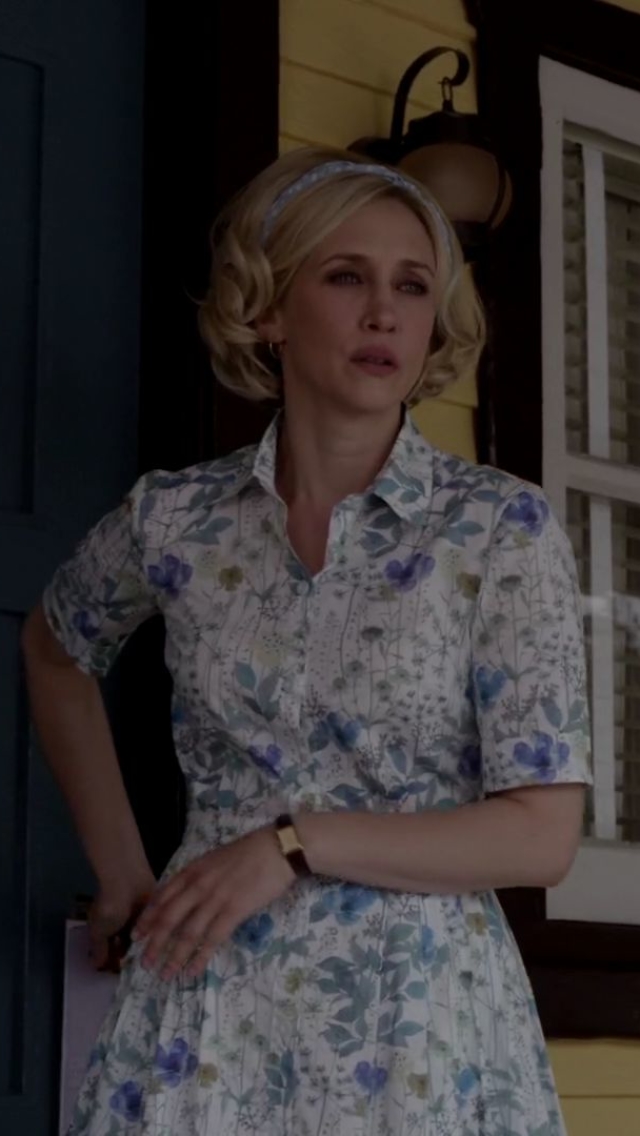 Bates Motel Office Vera Farmiga 640x1136 Wallpaper