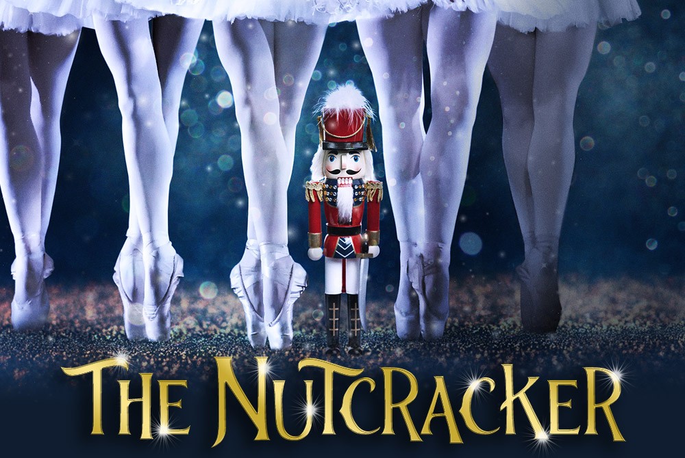 Alex Theatre Red Chair Nutcracker - HD Wallpaper 