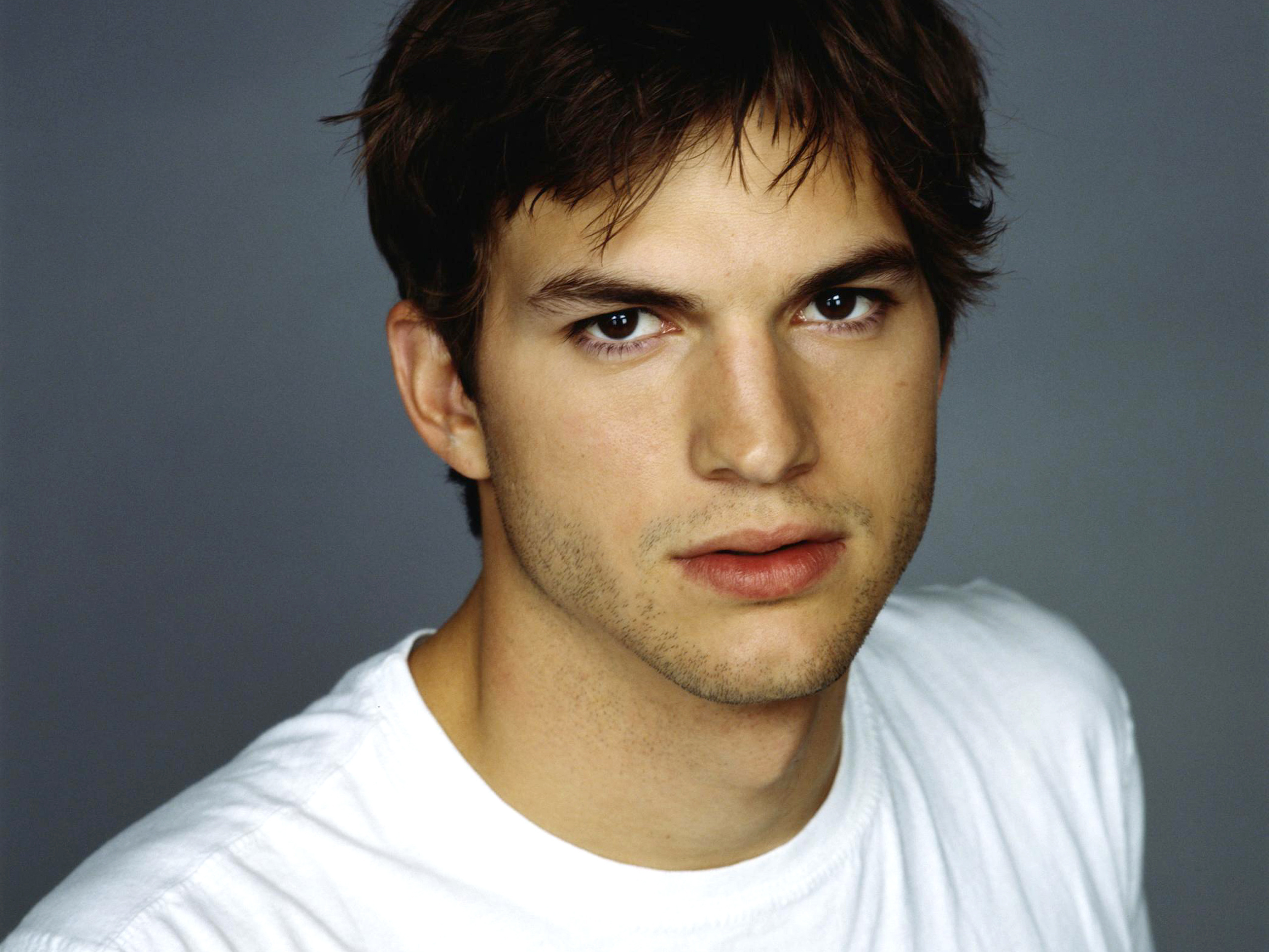 High School Ashton Kutcher - HD Wallpaper 