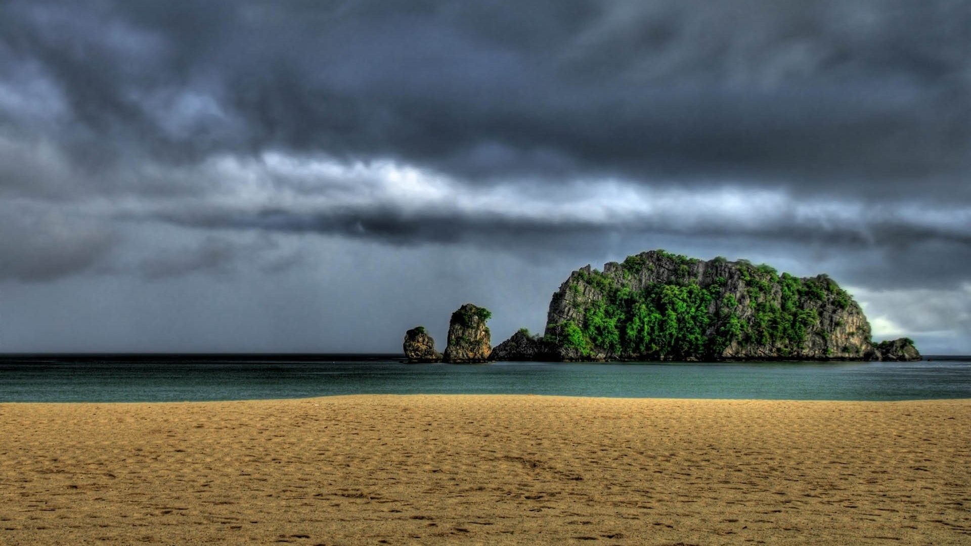 Rainy Weather Desktop Wallpaper Background Beach Images Hdr 19x1080 Wallpaper Teahub Io