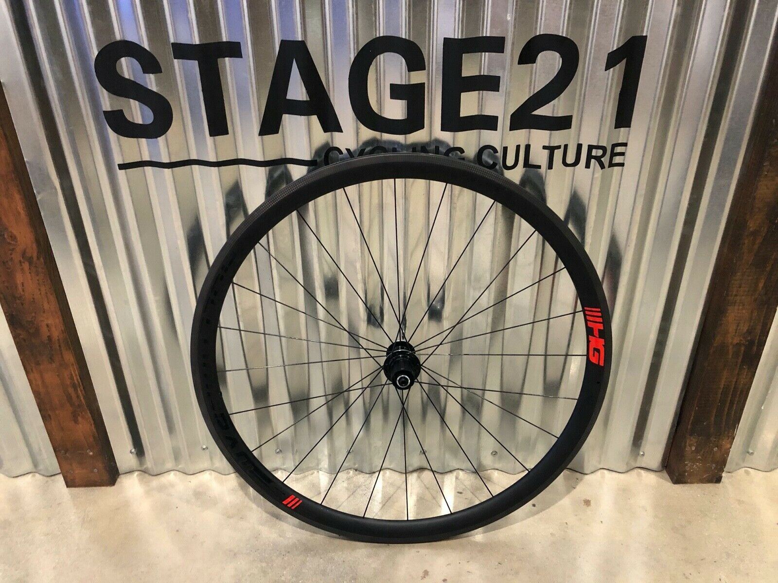 hollowgram si carbon clincher