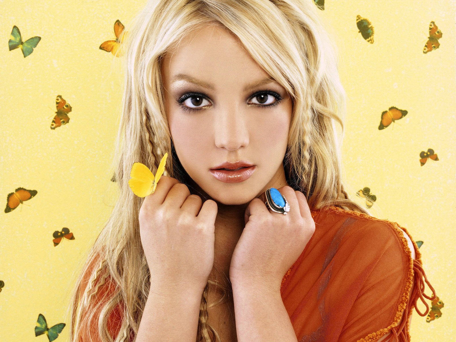Britney Borboleta Wallpaper - Britney Spears Far Apart Eyes - HD Wallpaper 