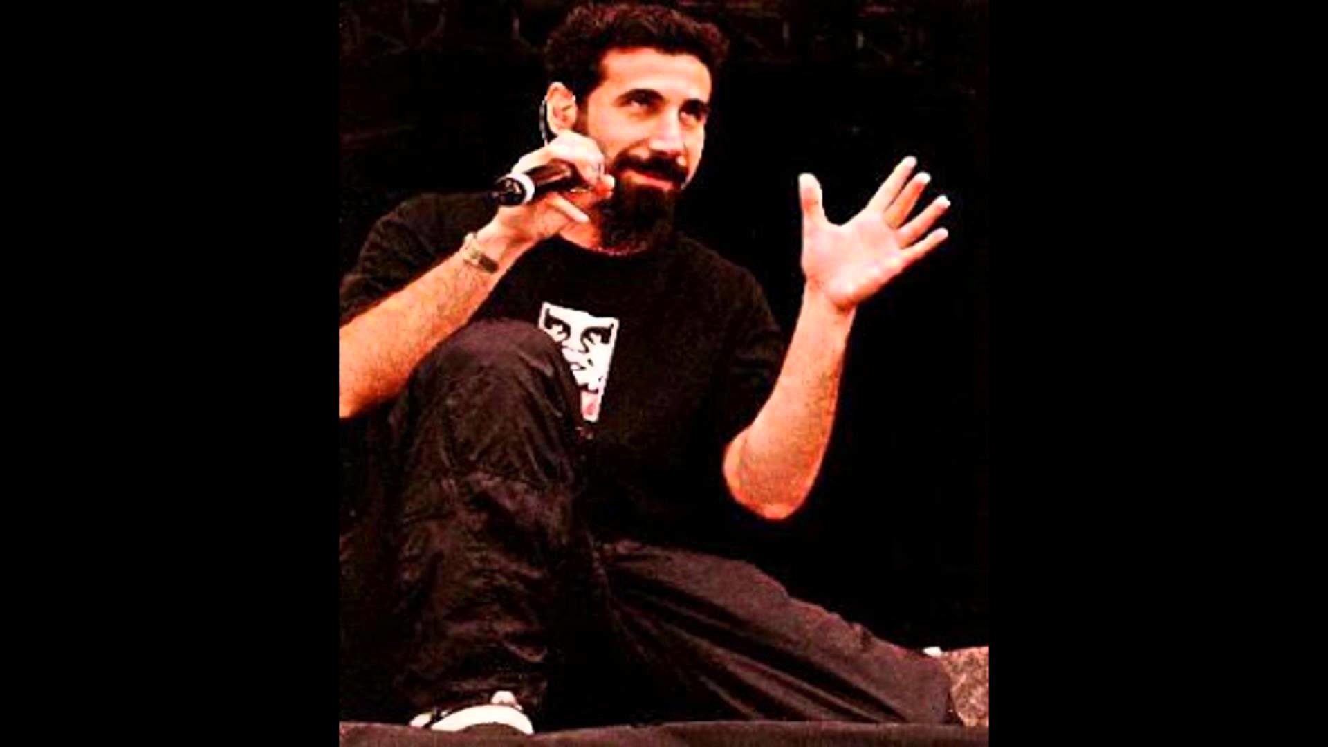 Serj tankian justice will shine on. Серж Танкян 2000. Барабанщик SOAD. Севаг Танкян. Серж Танкян Суисайд.