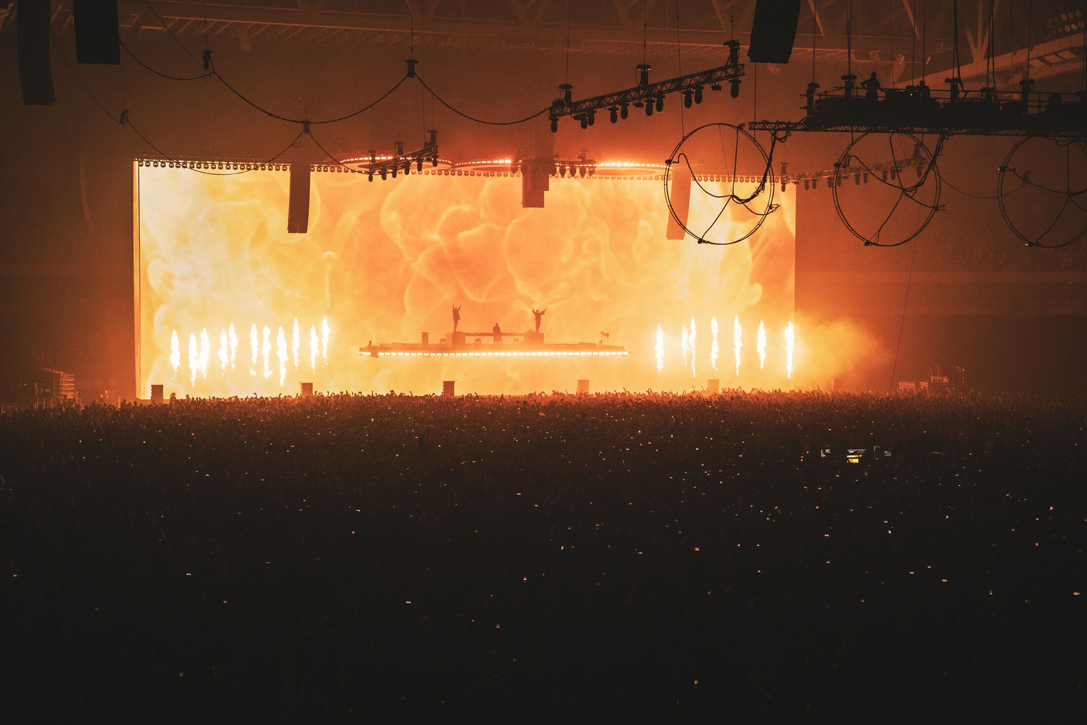 Swedish House Mafia Stockholm Reunion - Light - HD Wallpaper 