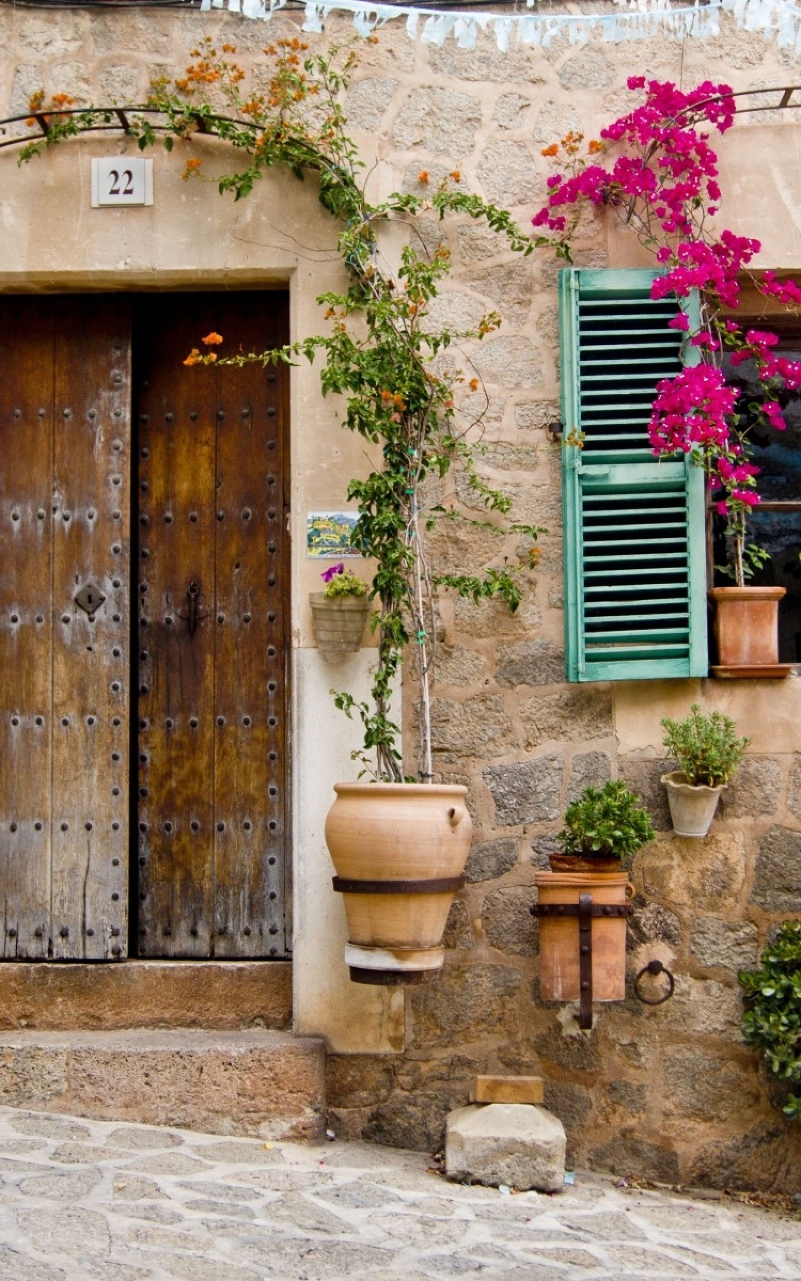 Palma De Mallorca, Flowers, Building, Window, Door - Train ...