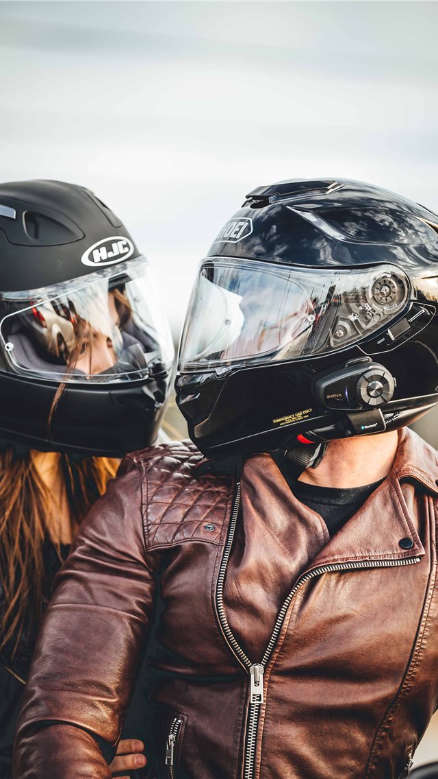 Couple Riders Wallpaper Hd - HD Wallpaper 