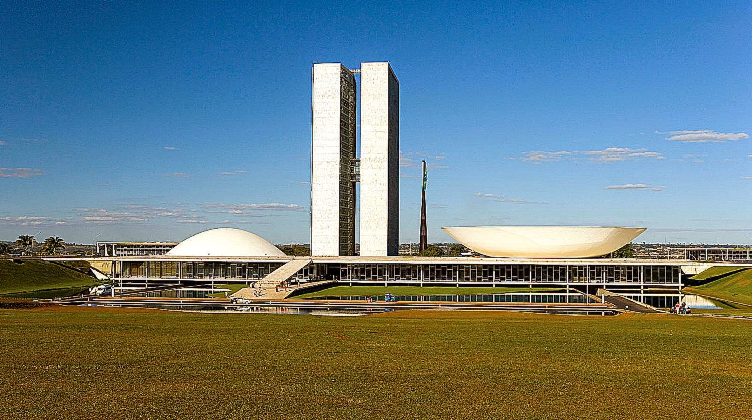 Oscar Niemeyer39s National Congress Of Brazil Brasilia - National ...