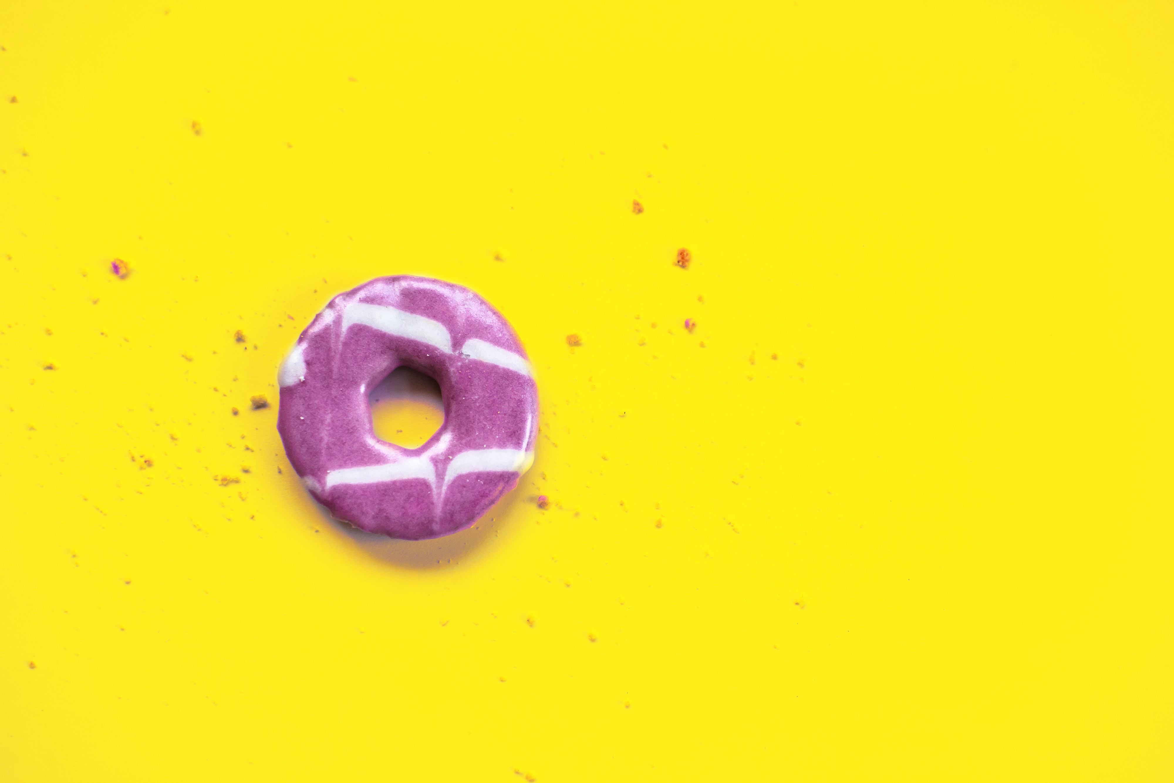 Doughnut - HD Wallpaper 