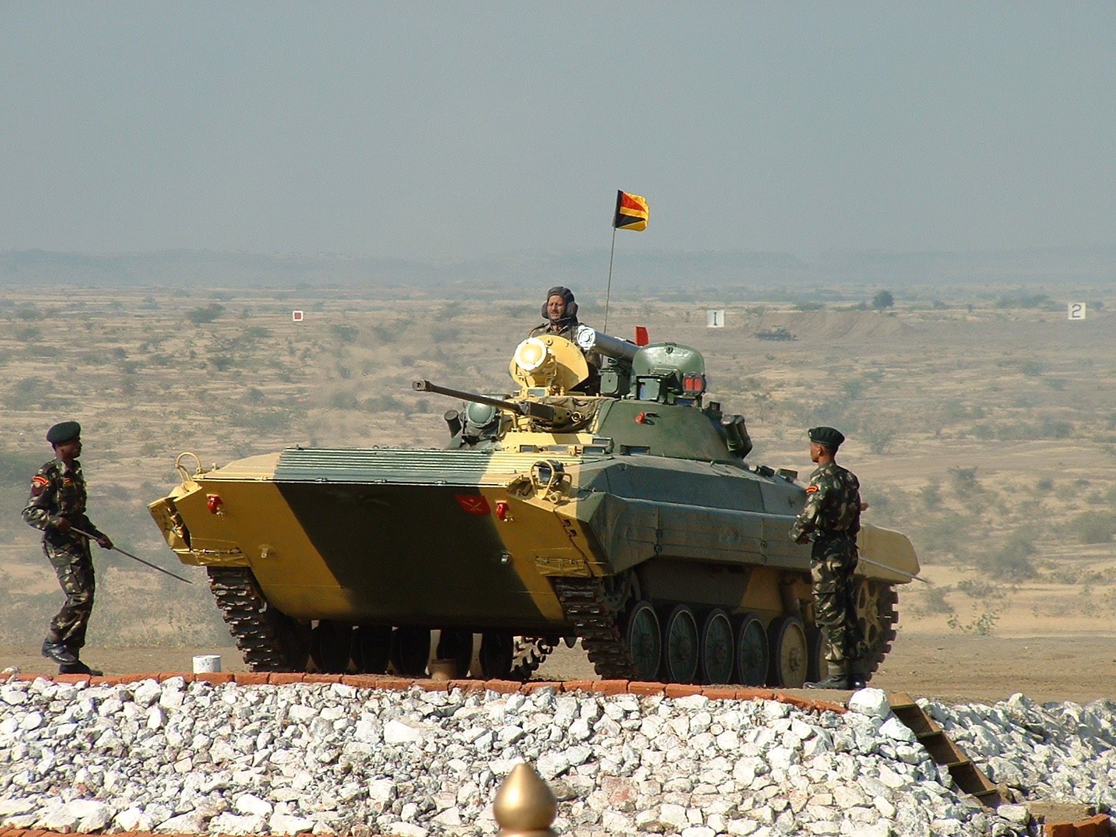 Indian Army Bmp-2 - 1600x1200 Wallpaper - Teahub.io