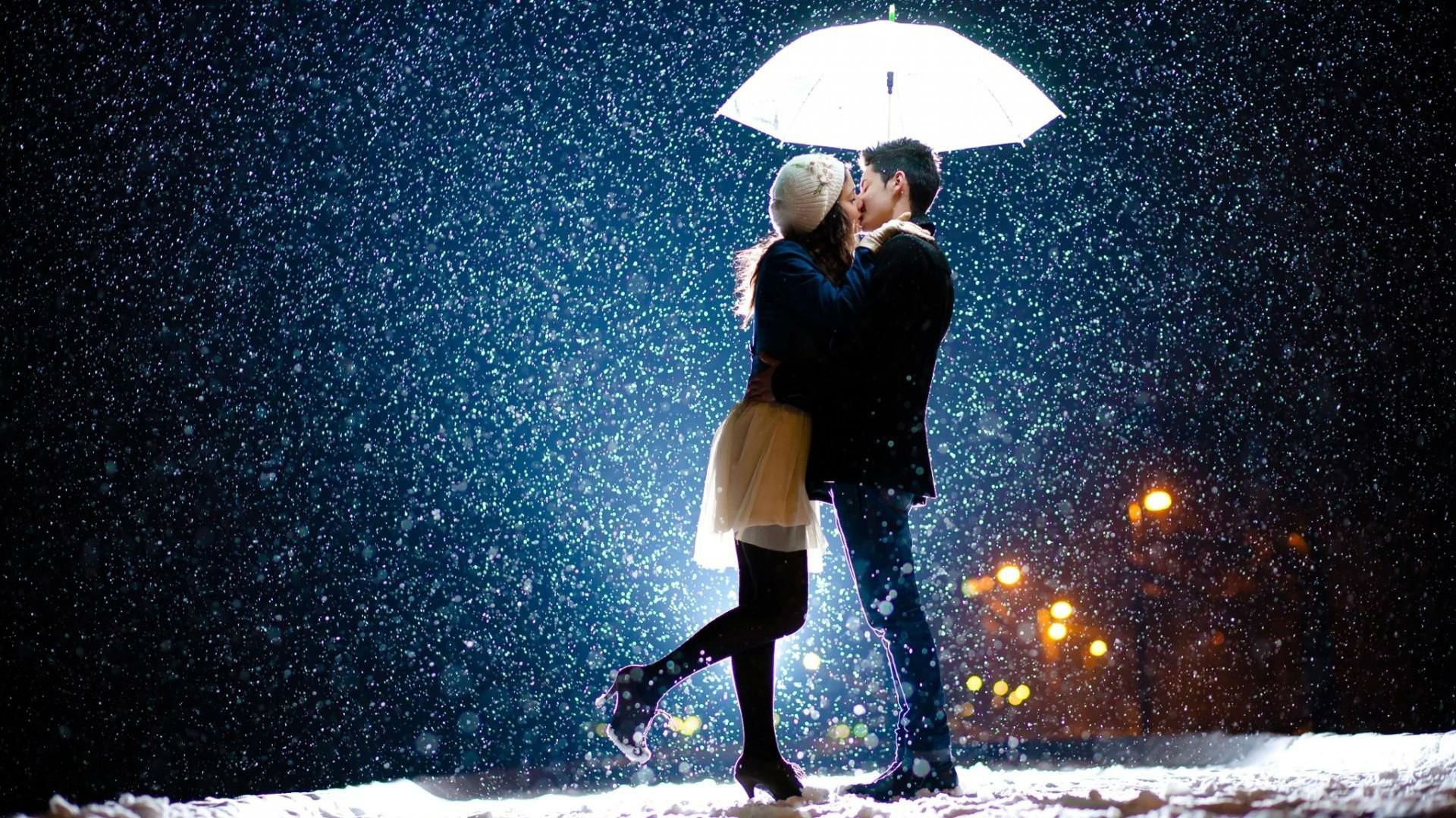 1920x1080, Winter Snow Mood Love Kiss Umbrella Wallpaper - Lovely Couple In Rain - HD Wallpaper 