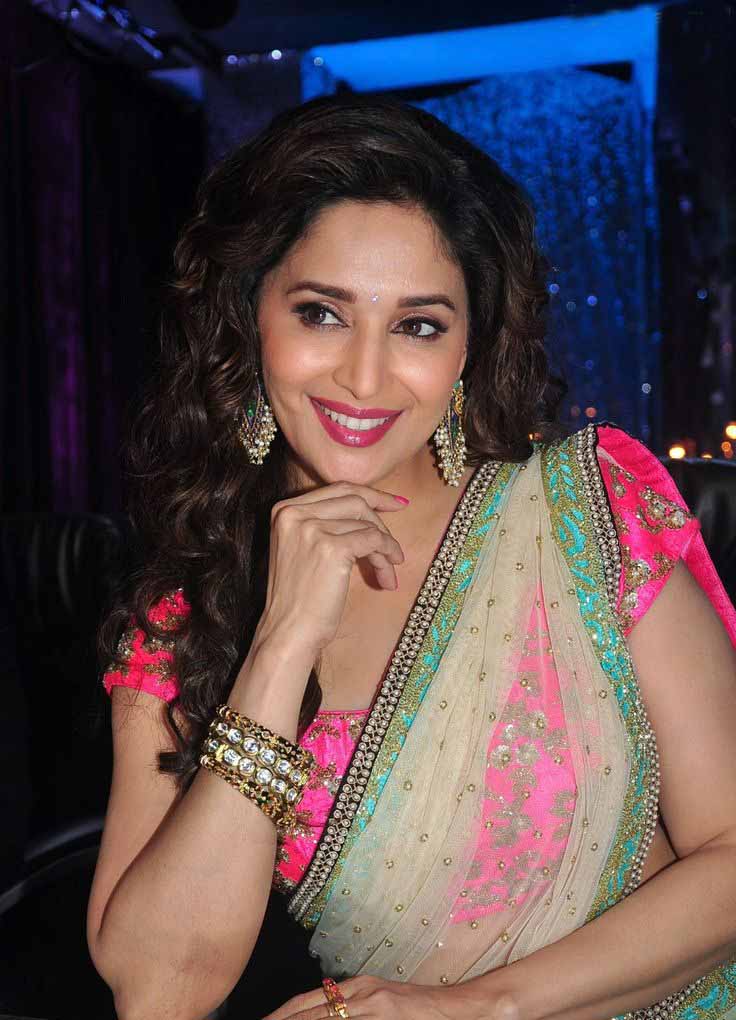 Madhuri Dixit Desktop Wallpapers X Wallpaper Teahub Io