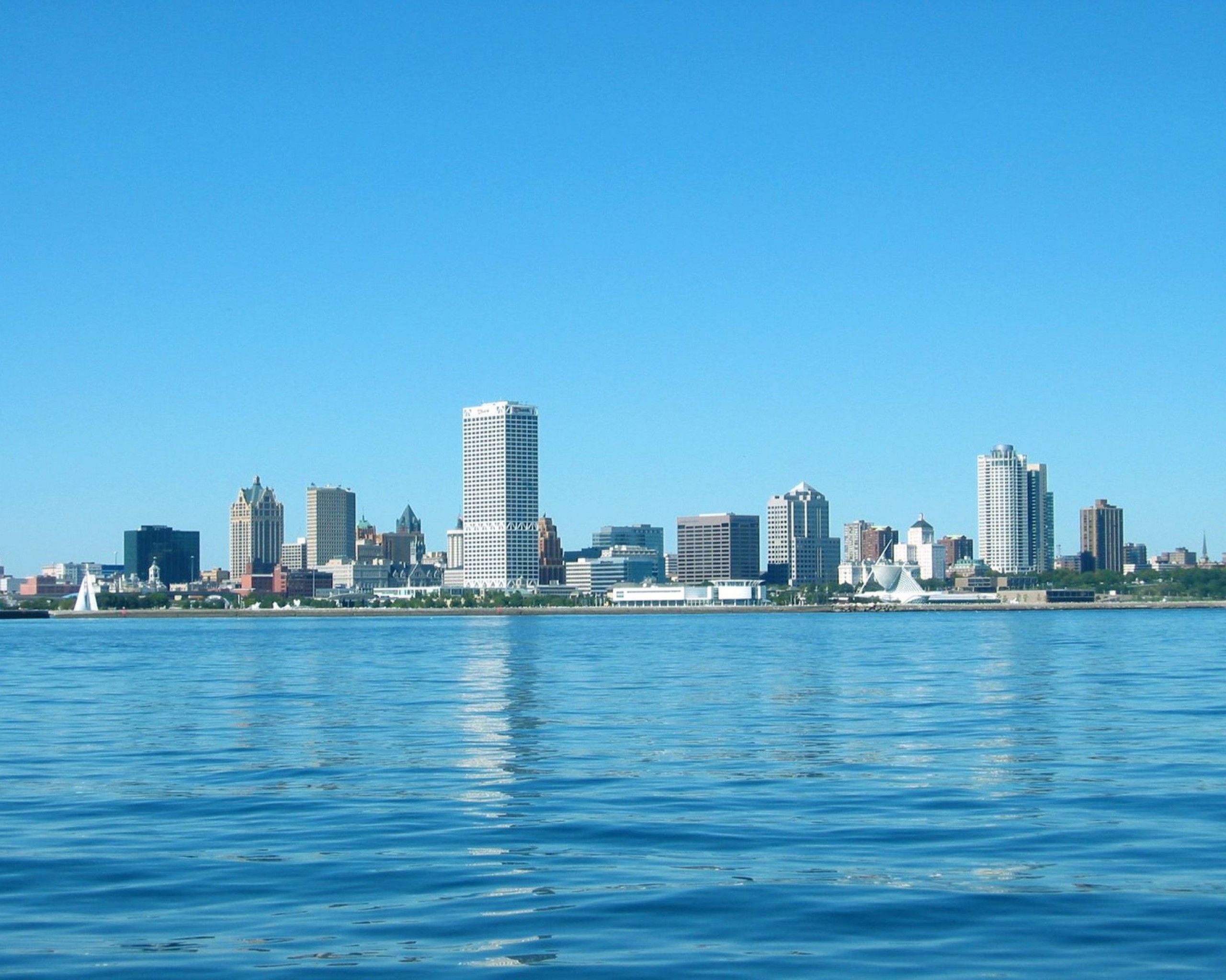 milwaukee skyline wallpaper